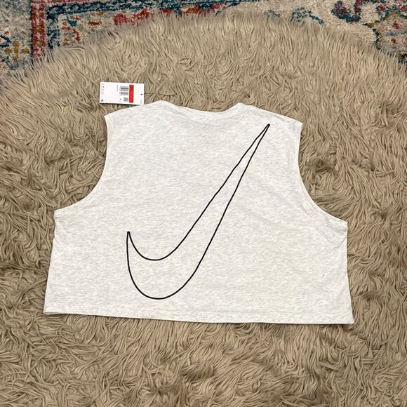 NWT Nike crop tank top size large - Picture 1 of 3